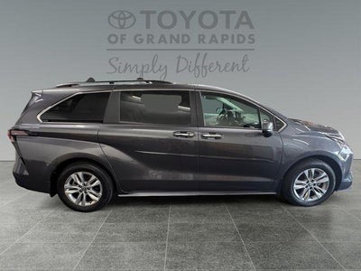 2025 Toyota Sienna XLE 7 Passenger