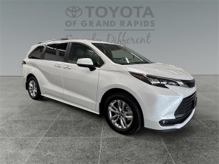 2025 Toyota Sienna XLE 7 Passenger