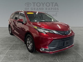 2023 Toyota Sienna XLE 7 Passenger
