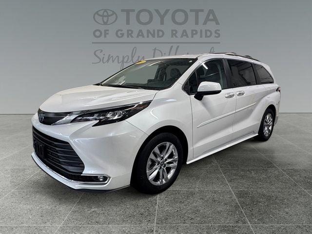 2024 Toyota Sienna XLE 7 Passenger