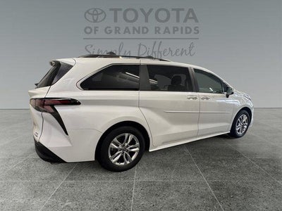 2024 Toyota Sienna XLE 7 Passenger