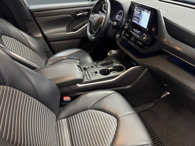 2022 Toyota Highlander XSE