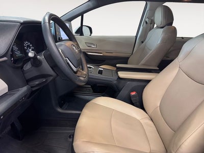 2021 Toyota Sienna XLE 8 Passenger