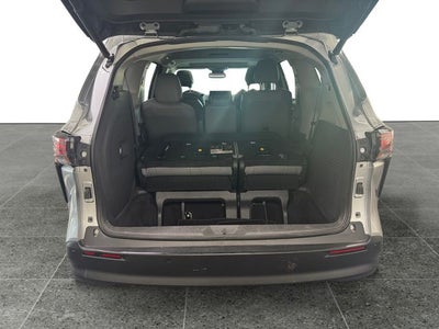 2021 Toyota Sienna XLE 8 Passenger