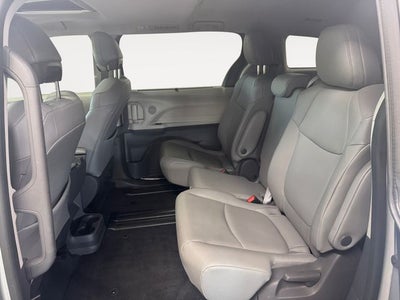 2021 Toyota Sienna XLE 8 Passenger