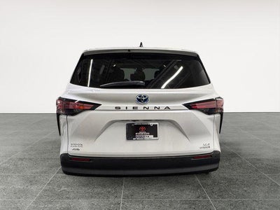 2022 Toyota Sienna XLE 7 Passenger