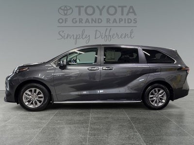 2025 Toyota Sienna XLE 7 Passenger