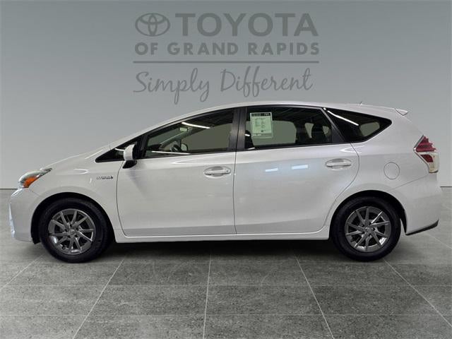 2015 Toyota Prius v Three