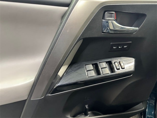 2017 Toyota RAV4 Hybrid Limited