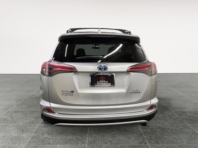 2016 Toyota RAV4 Hybrid XLE