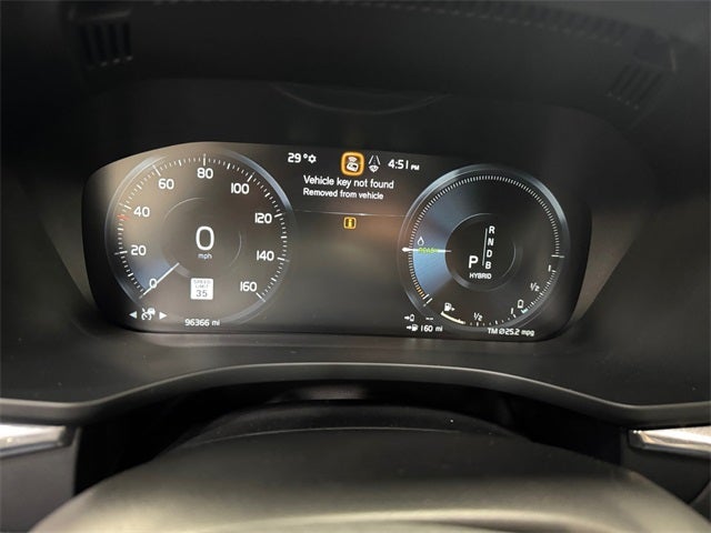 2019 Volvo XC60 Hybrid T8 R-Design