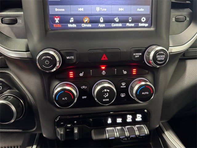 2021 RAM 1500 Big Horn/Lone Star 5.7 Liter V8 Hemi Quad Cab 4WD