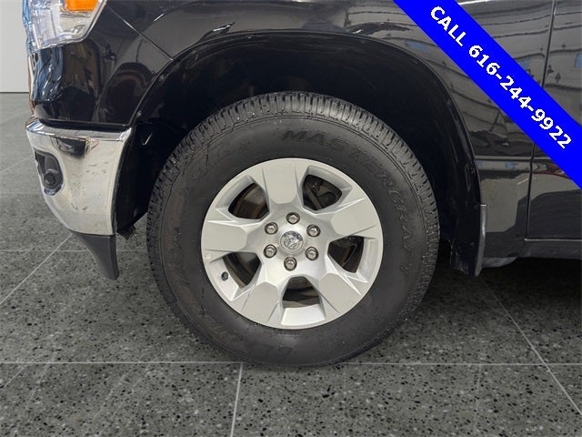 2019 RAM 1500 Big Horn/Lone Star 5.7 Liter V6 Hemi Crew Cab 4WD