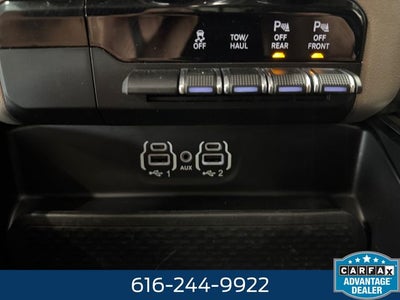 2022 RAM 1500 Laramie 5.7 Liter V8 Hemi Crew Cab 4WD