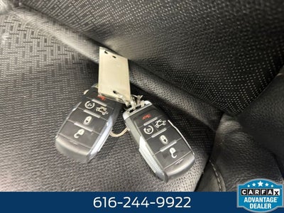 2022 RAM 1500 Laramie 5.7 Liter V8 Hemi Crew Cab 4WD