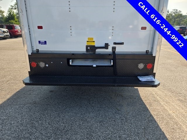 2026 Ford E-350SD Base Cutaway