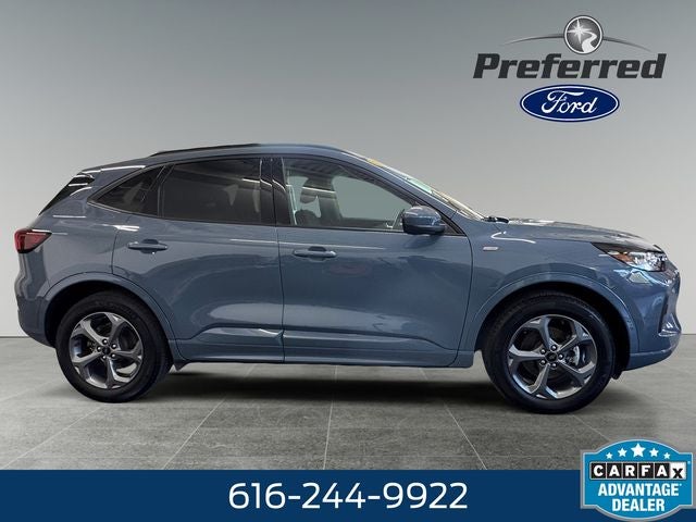 2023 Ford Escape Hybrid ST-Line Select 2.5 Liter AWD