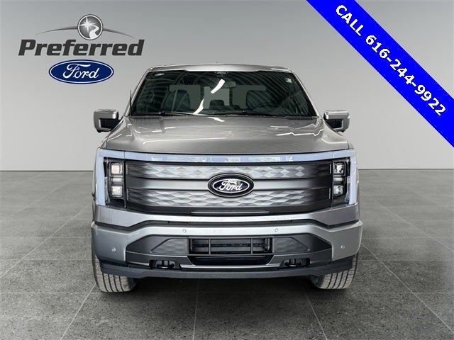 2025 Ford F-150 Lightning Lariat