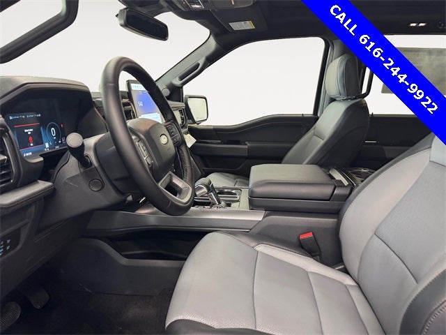 2025 Ford F-150 Lightning Lariat