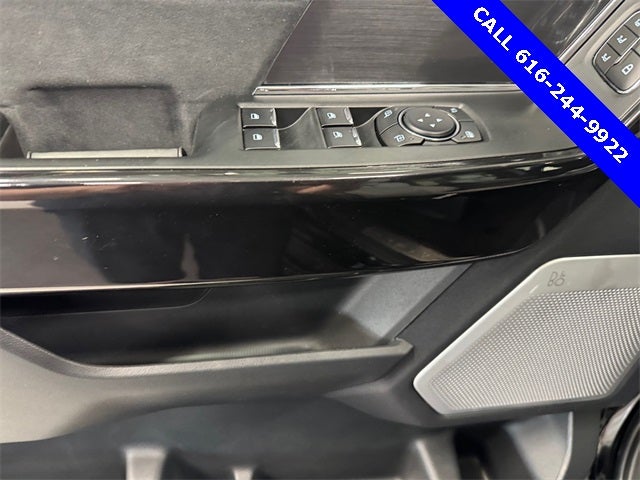 2025 Ford F-150 Lightning Platinum