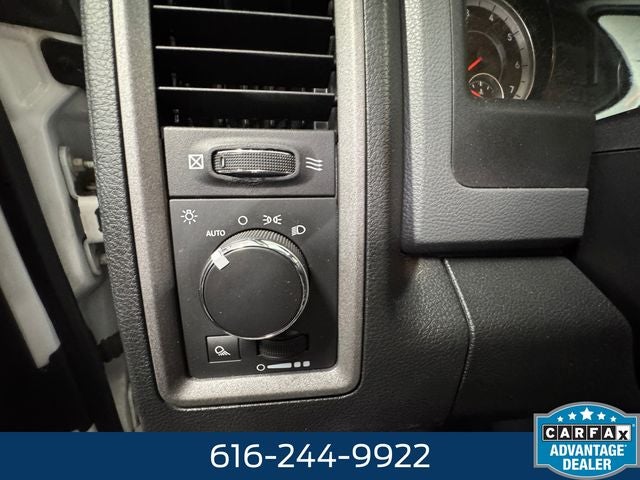 2016 RAM 2500 Tradesman 5.7 Liter V8 Hemi Crew Cab 4WD