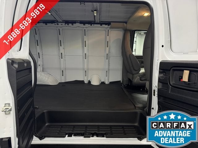2025 Chevrolet Express Cargo WT
