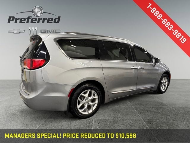 2017 Chrysler Pacifica Touring-L Plus
