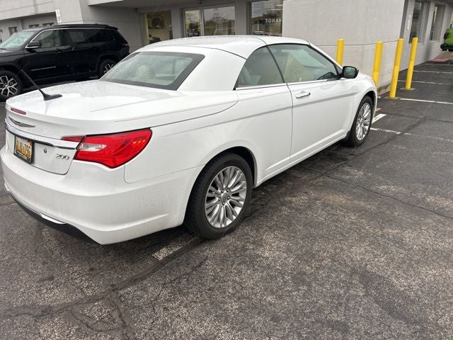 2011 Chrysler 200 Limited 3.6 Liter V6 2D Convertible Automatic