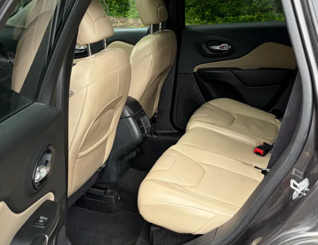 2015 Jeep Cherokee Limited 3.2 Liter V6 FWD