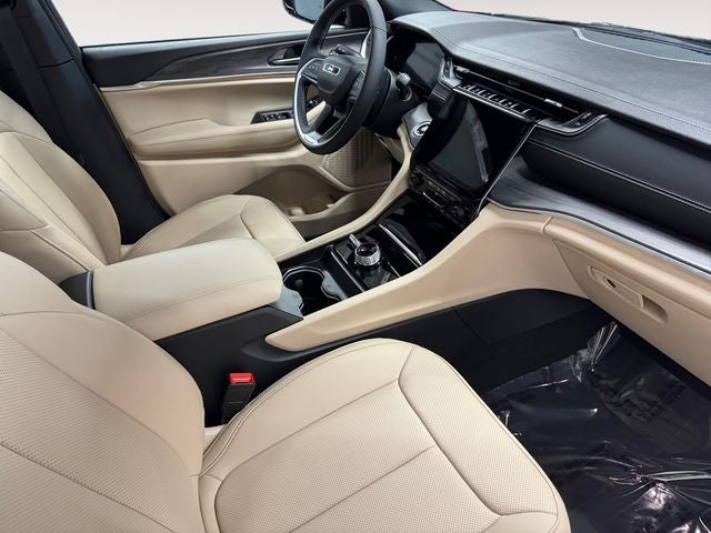 2024 Jeep Grand Cherokee Limited 3.6 Liter V6 4WD