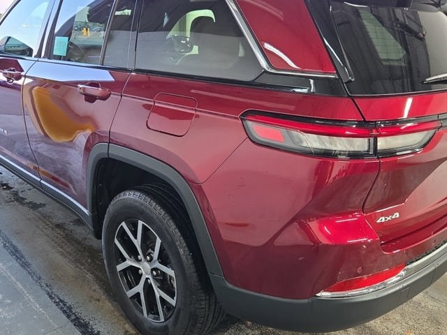 2025 Jeep Grand Cherokee Limited 3.6 Liter V6 4WD