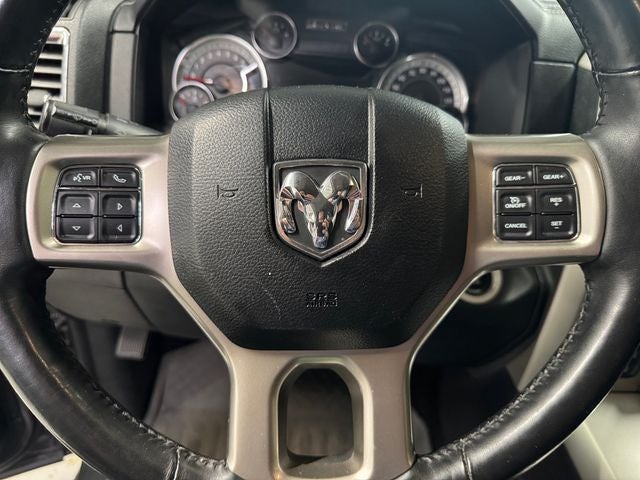 2016 RAM 1500 Laramie 5.7 Liter V8 Hemi Crew Cab 4WD