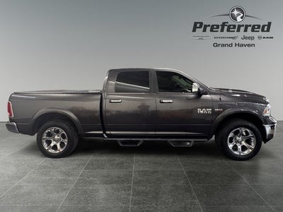 2016 RAM 1500 Laramie 5.7 Liter V8 Hemi Crew Cab 4WD