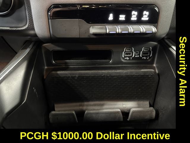 2022 RAM 1500 Big Horn Crew Cab 4x4 5'7' Box