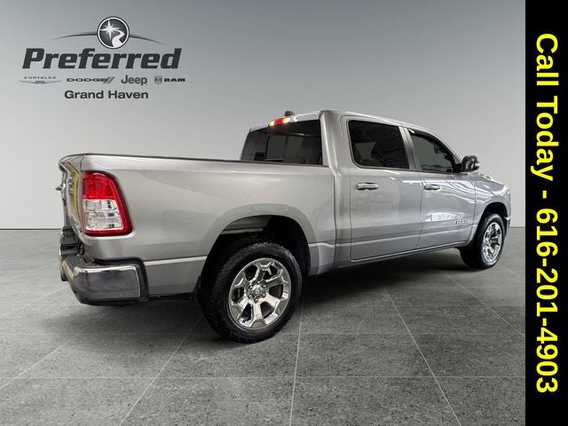 2022 RAM 1500 Big Horn Crew Cab 4x4 5'7' Box