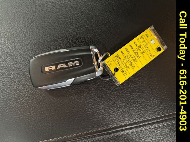 2022 RAM 1500 Big Horn Crew Cab 4x4 5'7' Box