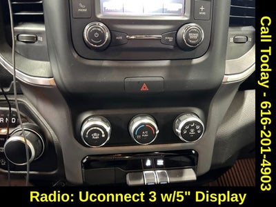 2022 RAM 1500 Big Horn Crew Cab 4x4 5'7' Box