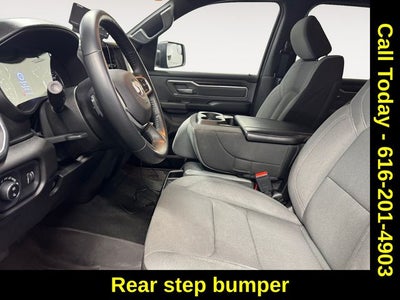 2022 RAM 1500 Big Horn Crew Cab 4x4 5'7' Box