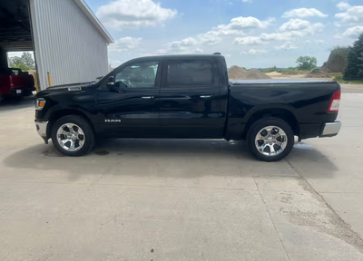 2020 RAM 1500 Big Horn/Lone Star 5.7 liter V8 Hemi Crew Cab 4WD