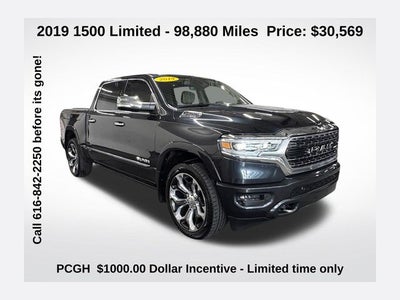 2019 RAM 1500 Limited Crew Cab 4x4 5'7' Box
