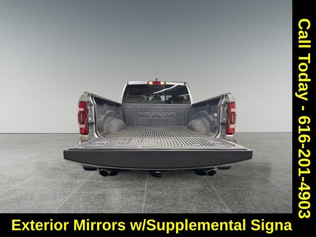 2022 RAM 1500 Laramie Crew Cab 4x4 5'7' Box