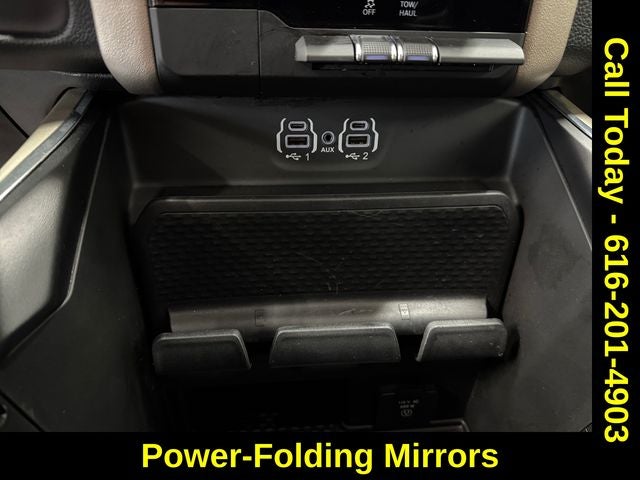 2022 RAM 1500 Laramie Crew Cab 4x4 5'7' Box