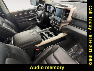 2022 RAM 1500 Laramie Crew Cab 4x4 5'7' Box