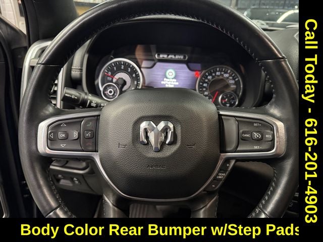 2022 RAM 1500 Laramie Crew Cab 4x4 5'7' Box