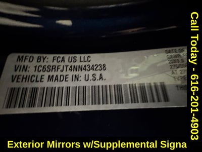 2022 RAM 1500 Laramie Crew Cab 4x4 5'7' Box