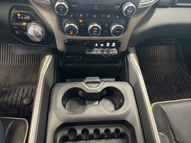 2019 RAM 1500 Laramie Crew Cab 4x4 5'7' Box