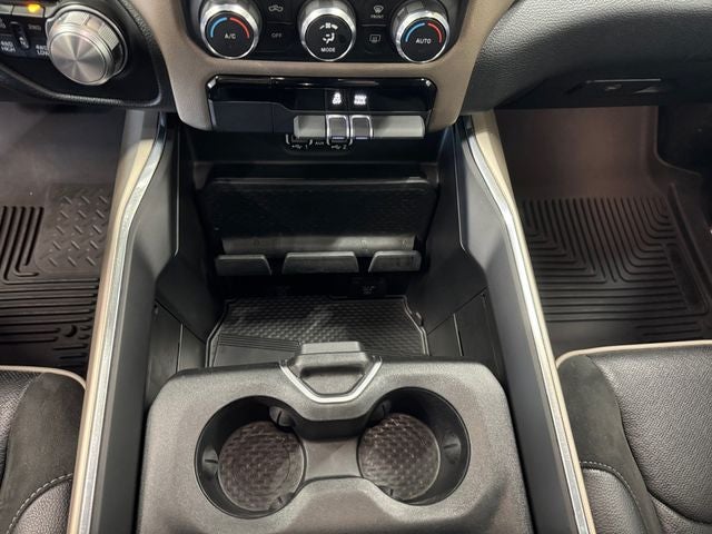 2022 RAM 1500 Laramie Crew Cab 4x4 5'7' Box