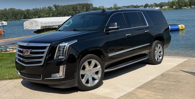 2018 Cadillac Escalade ESV Luxury 6.2 Liter V8 4WD