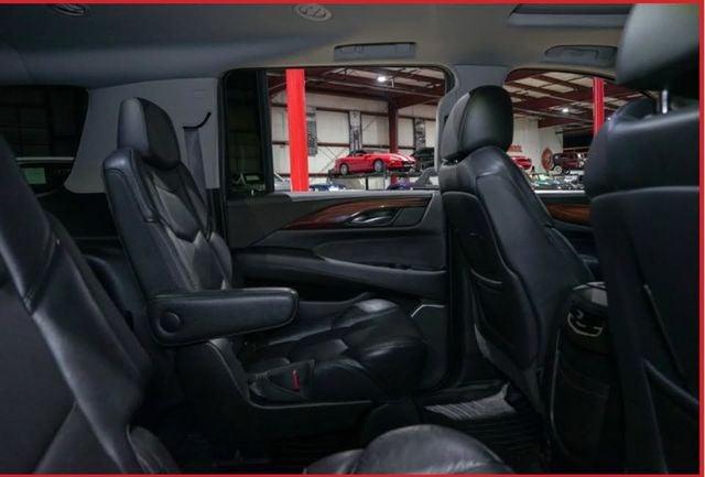 2018 Cadillac Escalade ESV Luxury 6.2 Liter V8 4WD