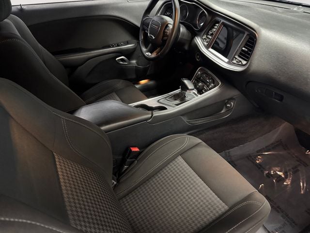 2017 Dodge Challenger R/T 5.7 Liter V8 Hemi 2D Coupe Automatic